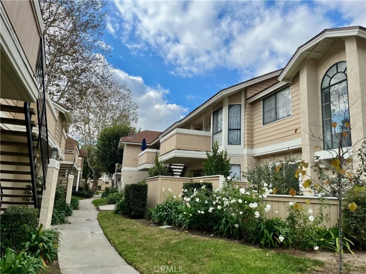 12635 Briarglen #K photo 1