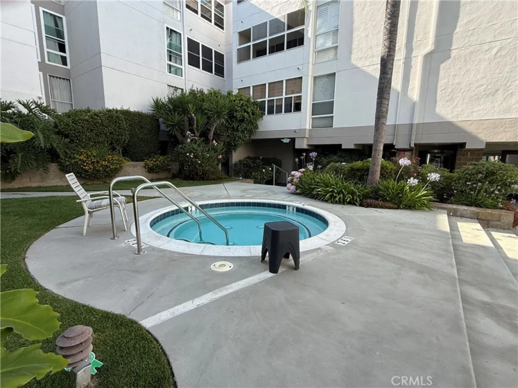 14144 Dickens #310 photo 29