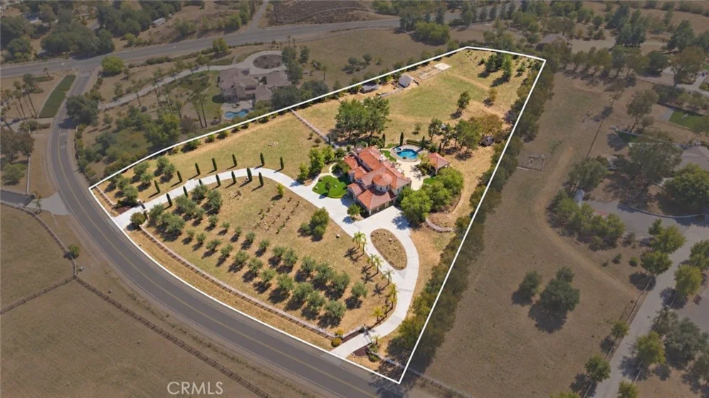 20855 Avenida Castilla photo 3