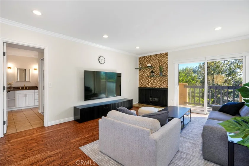 355 S Madison photo 6