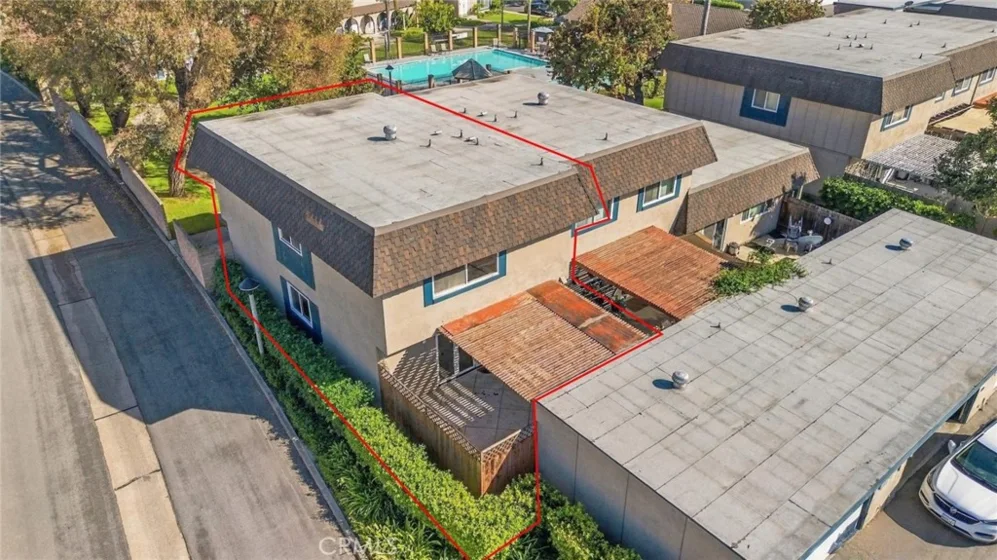 4435 Larwin photo 28
