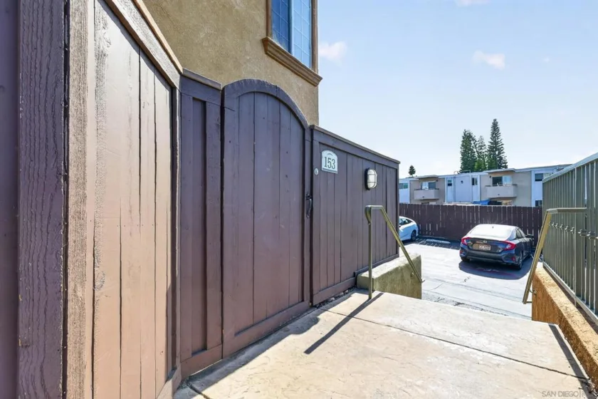 5252 Balboa Arms Drive #153 photo 2