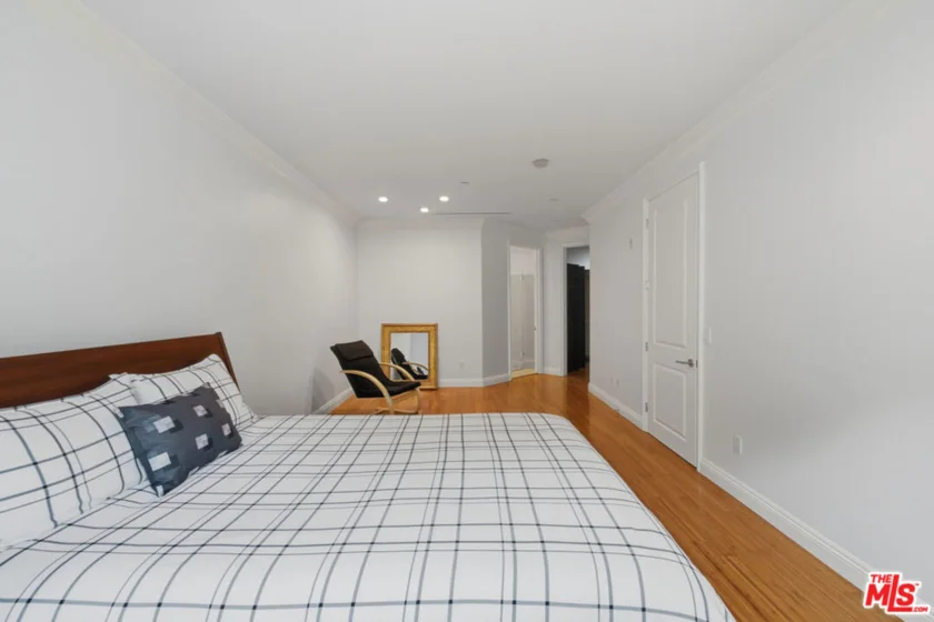 8121 Norton Avenue #201 photo 39