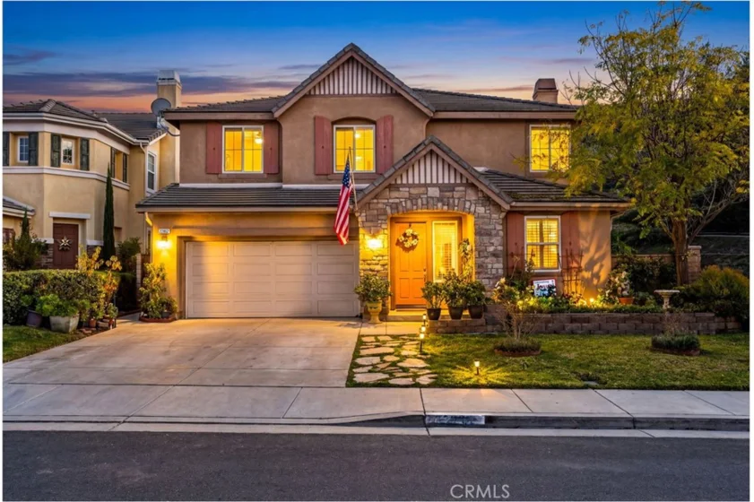 22862 Montanya photo 2