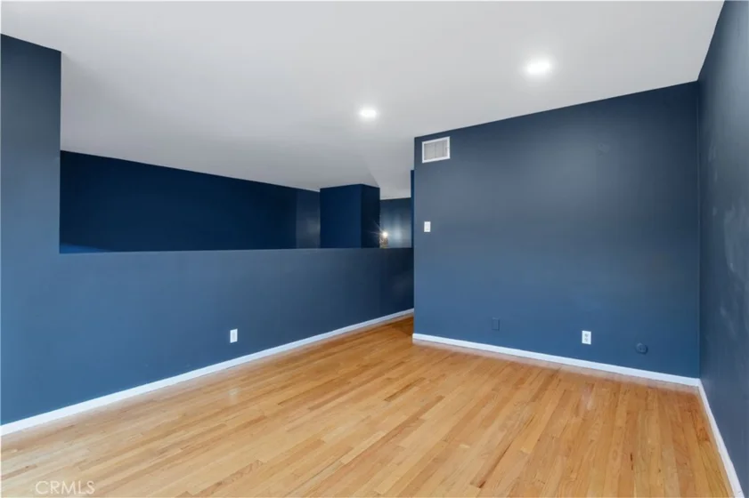 4425 Whitsett Avenue #210 photo 29