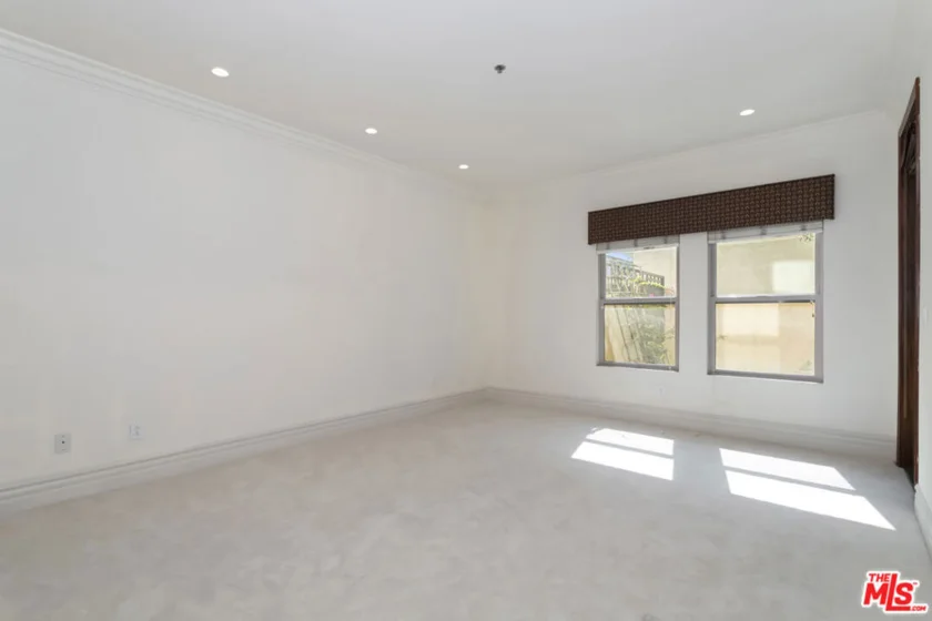 10364 Almayo Avenue #103 photo 7