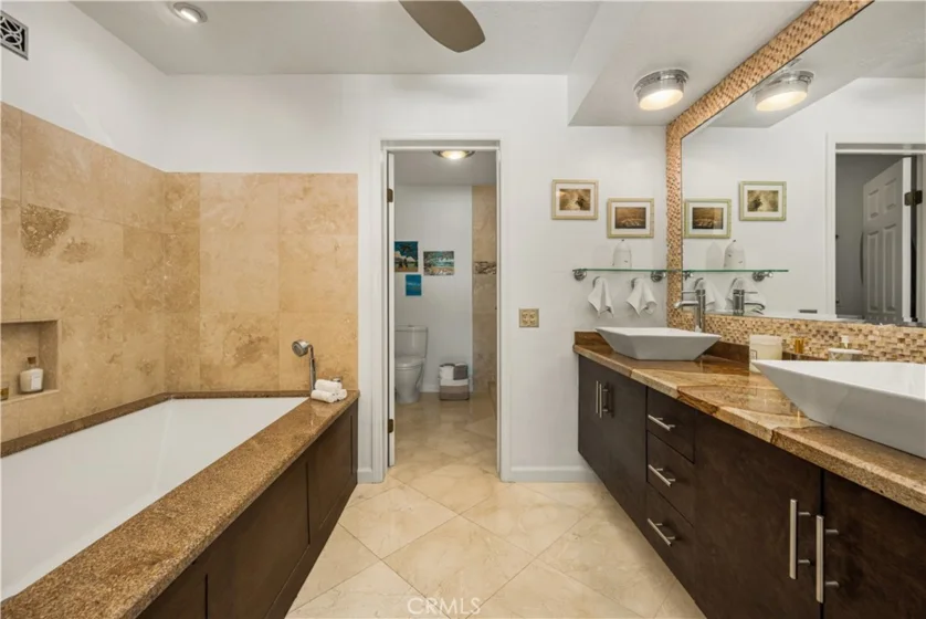 994 Bayside Cove photo 28