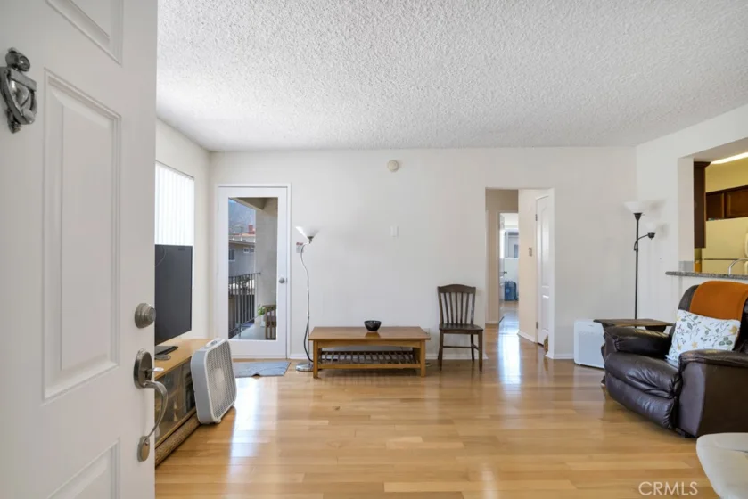 1620 N San Fernando #52 photo 4