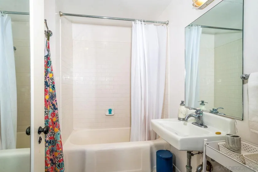 702 Ash Street #800 photo 18