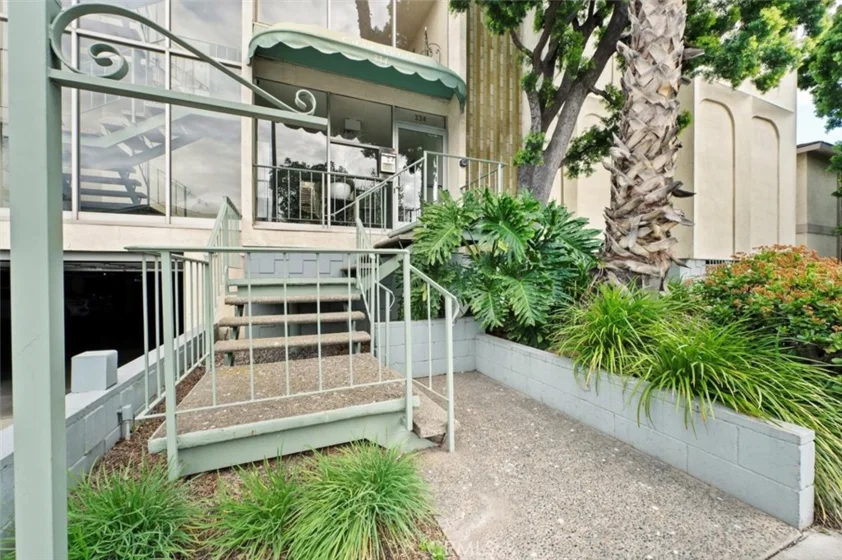 334 Gladys Avenue #104 photo 1