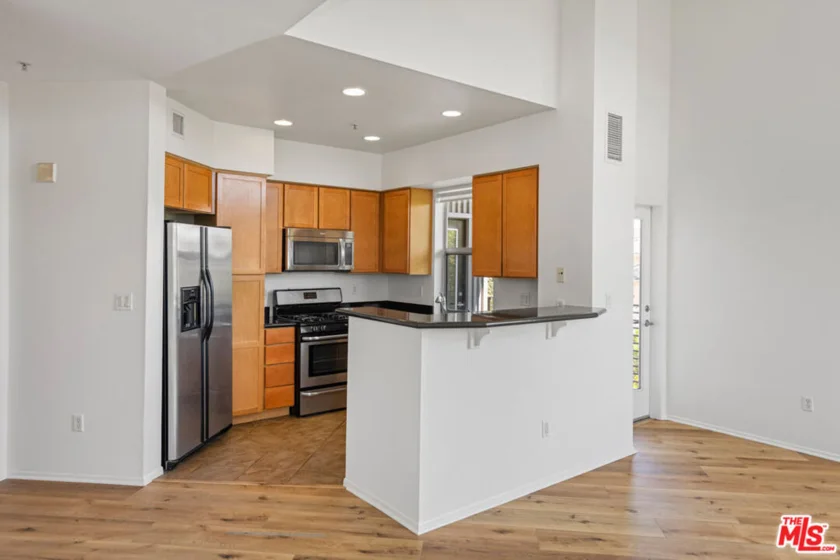 6400 Crescent Parkway #402 photo 15