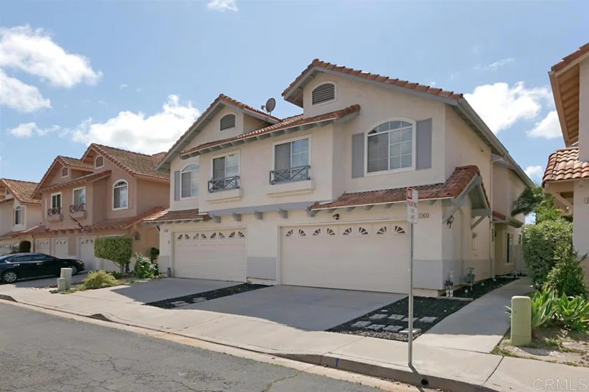 1742 Promenade Circle photo 1