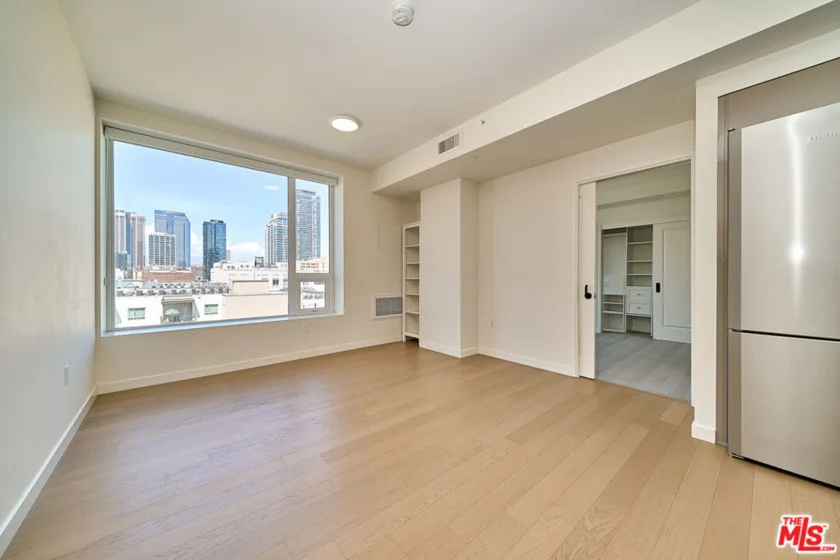 1050 S Grand Avenue #1008 photo 2