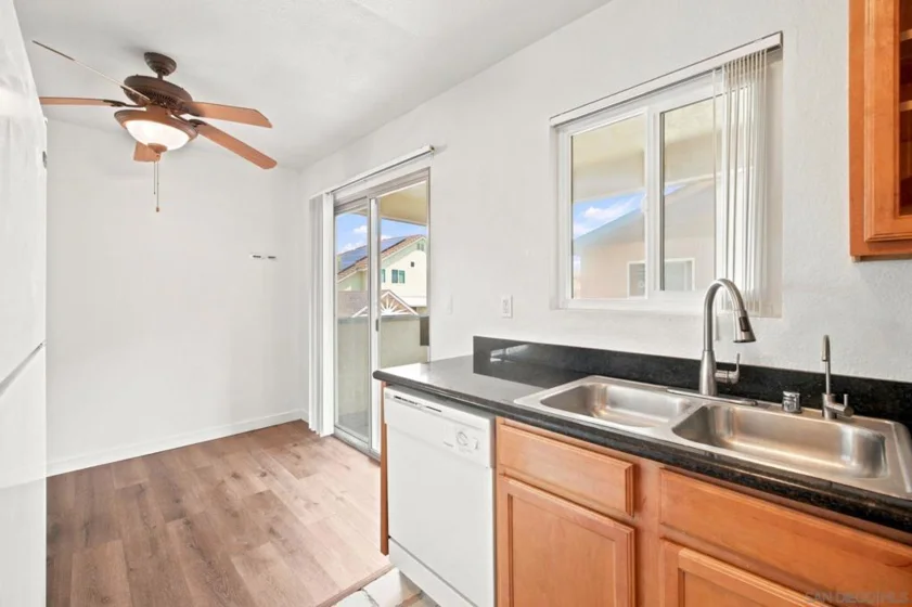 521 Calle Montecito #110 photo 16