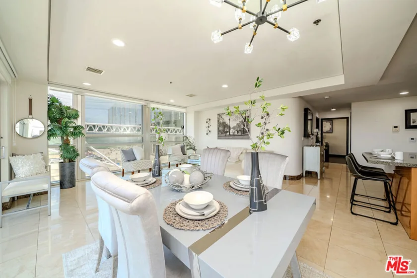 702 S Serrano Avenue #605 photo 5