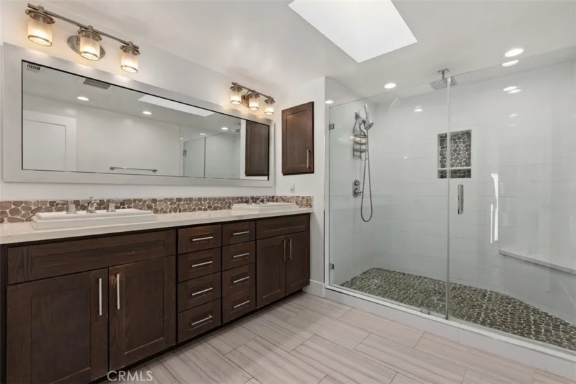2021 Avenida Chico photo 32