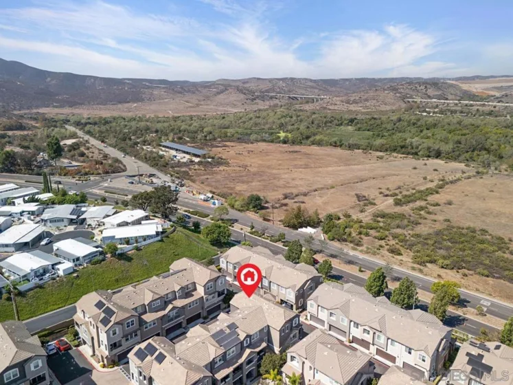 1800 Clare Lane photo 34
