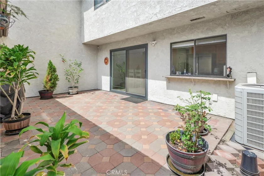 1401 W Cerritos #64 photo 19