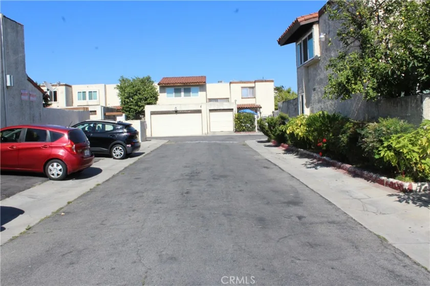 8800 Kester Avenue #129 photo 38