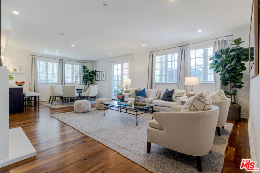 4661 Wilshire Boulevard #104 photo 1