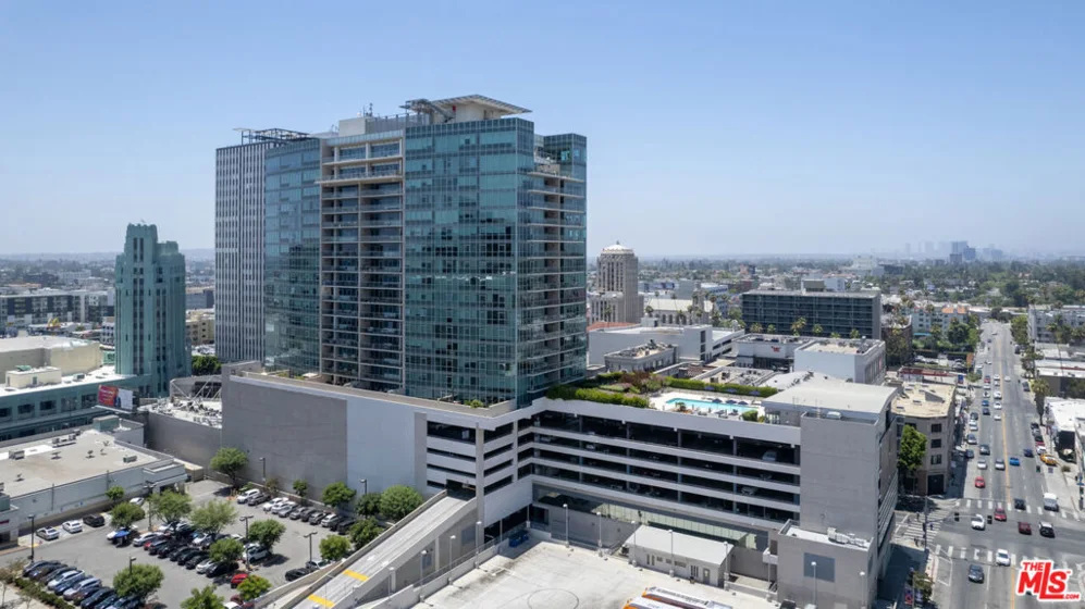 3785 Wilshire Boulevard #2010 photo 48