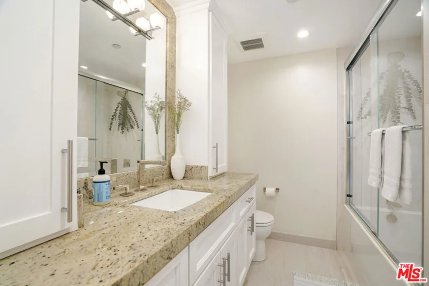 125 Montana Avenue #204 photo 15
