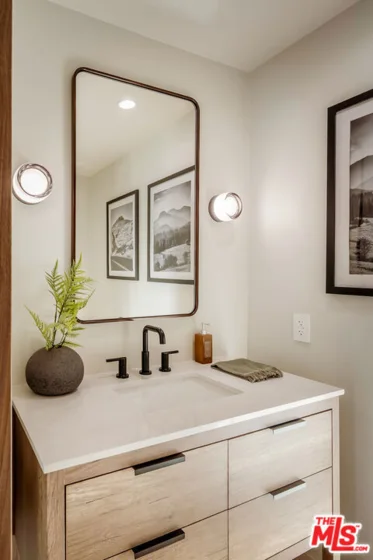 10551 Wilshire Boulevard #403 photo 3