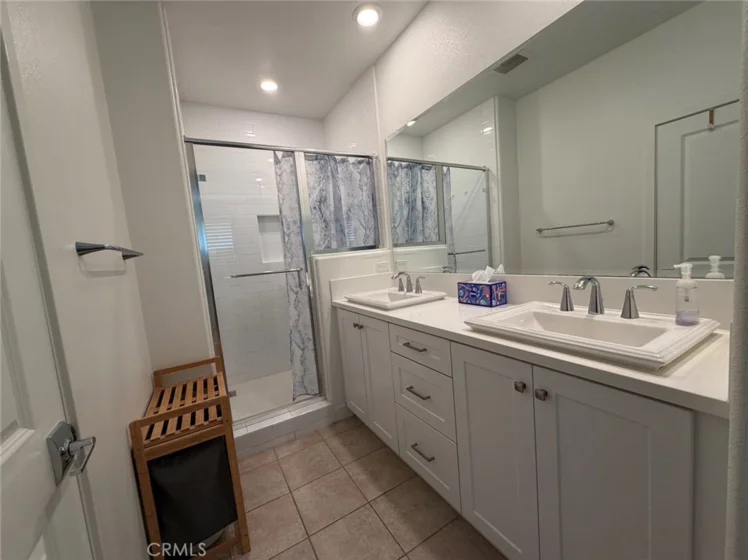 1623 W Glendon photo 18