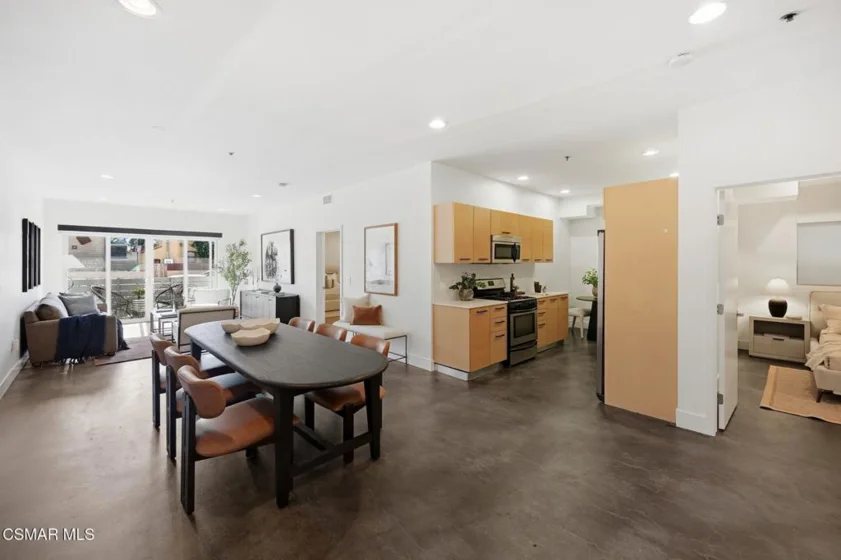 5016 Bakman Avenue #104 photo 9