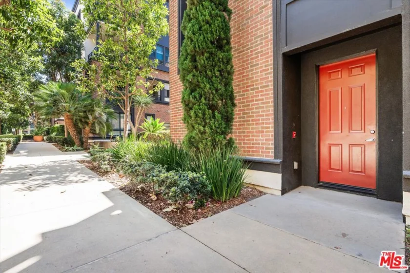 12883 Runway Road #1 photo 38