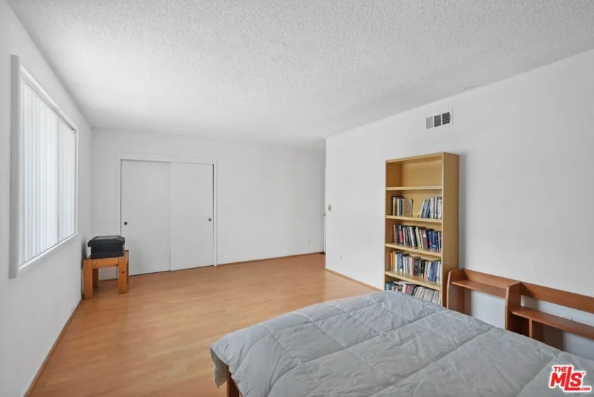 3245 Altura Avenue #8 photo 24