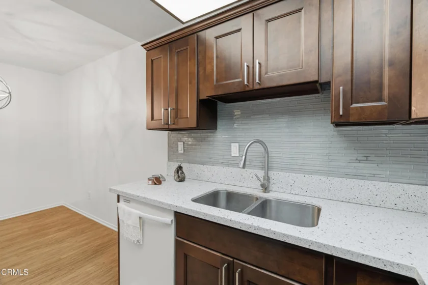 1015 N Michillinda Avenue #304 photo 17
