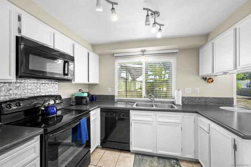 1311 Hawk Lane photo 18