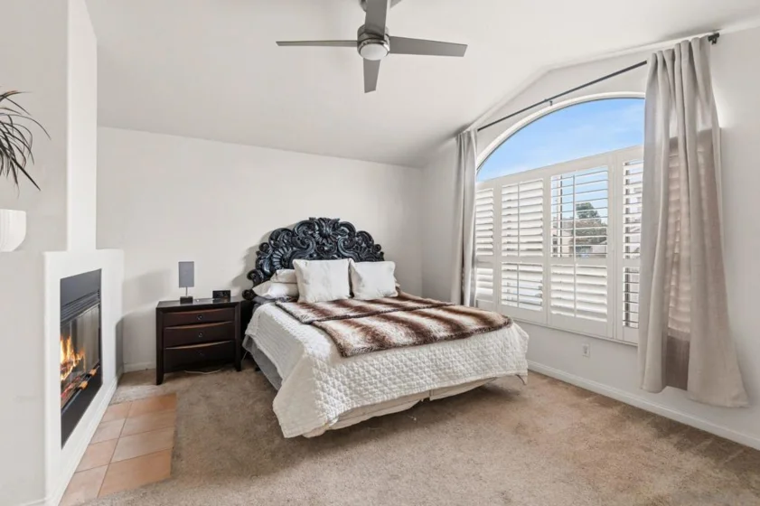 5572 Renaissance Avenue #3 photo 12