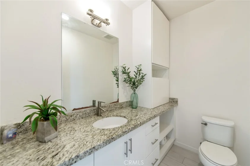 192 Finch photo 20
