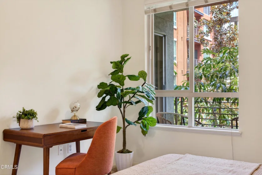 100 S Alameda Street #259 photo 17