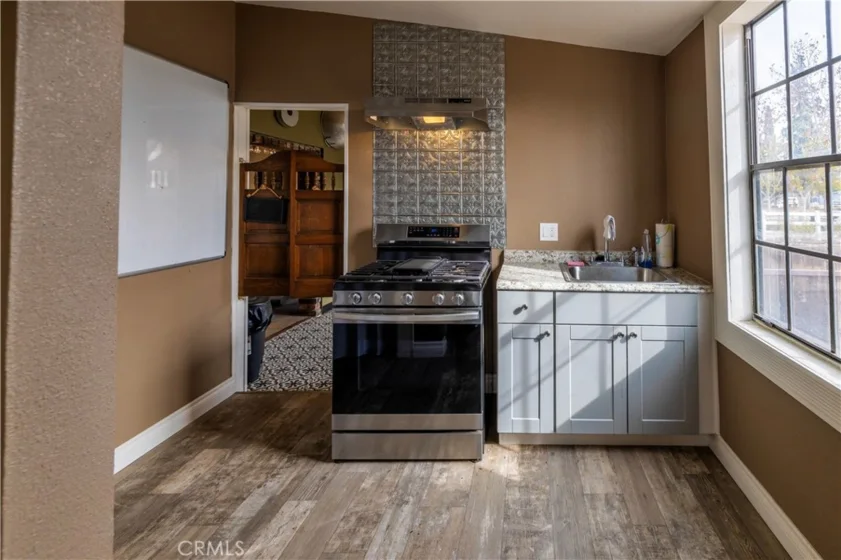 24771 Washington Avenue photo 24