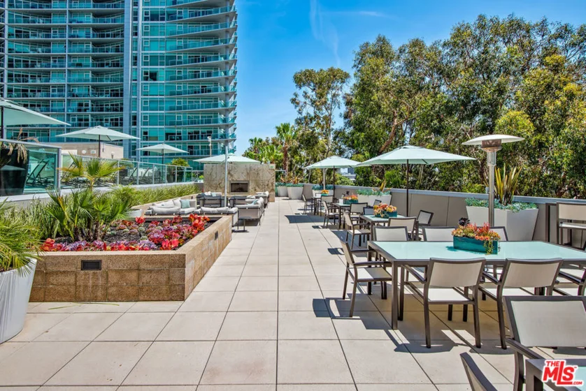13650 Marina Pointe Drive #404 photo 36