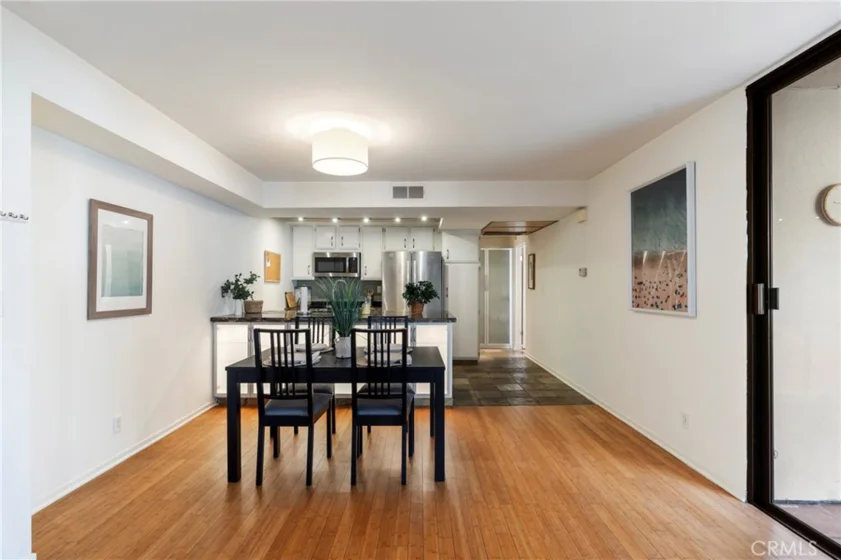 740 N Kings Road #208 photo 4