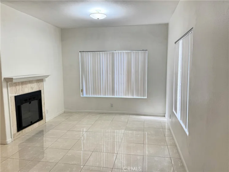 18319 Hart Street #3 photo 5