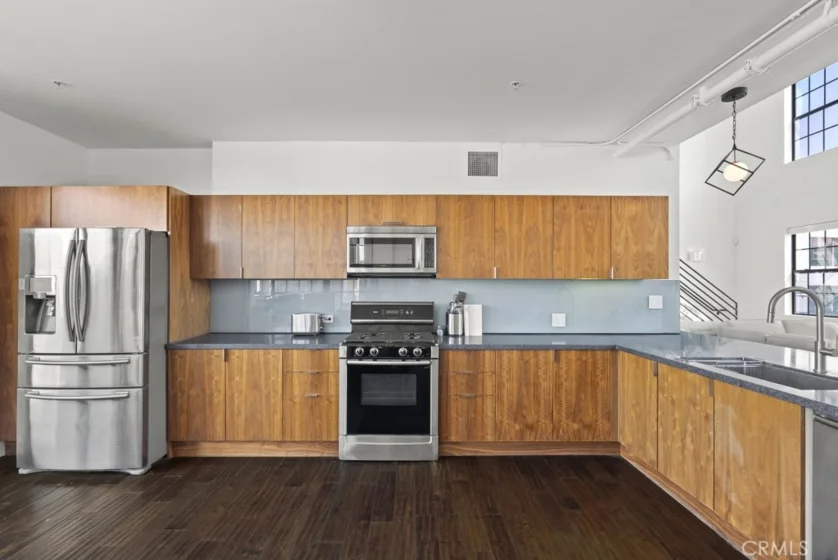 746 S Los Angeles Street #1201 photo 52