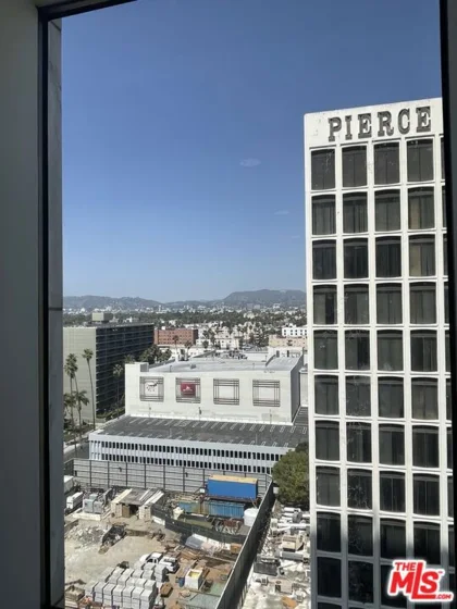 3810 Wilshire Boulevard #1001 photo 3