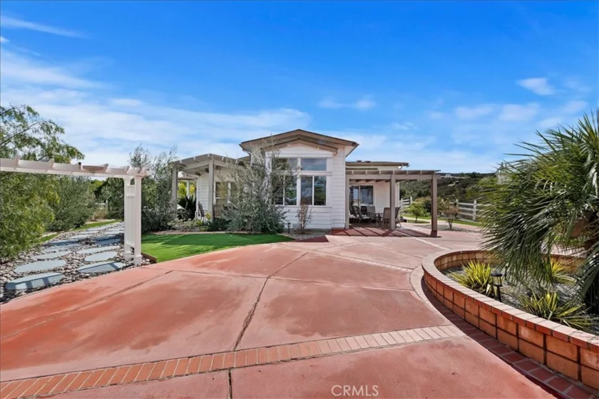 39565 Spanish Oaks Drive photo 16