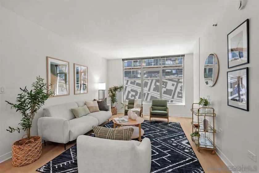 425 W Beech Street #408 photo 1