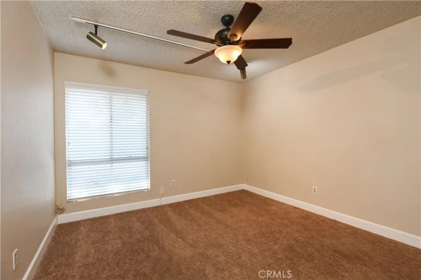 5468 Apricot Lane photo 16