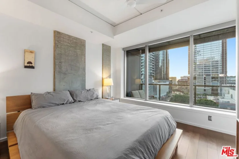 1155 S Grand Avenue #808 photo 4