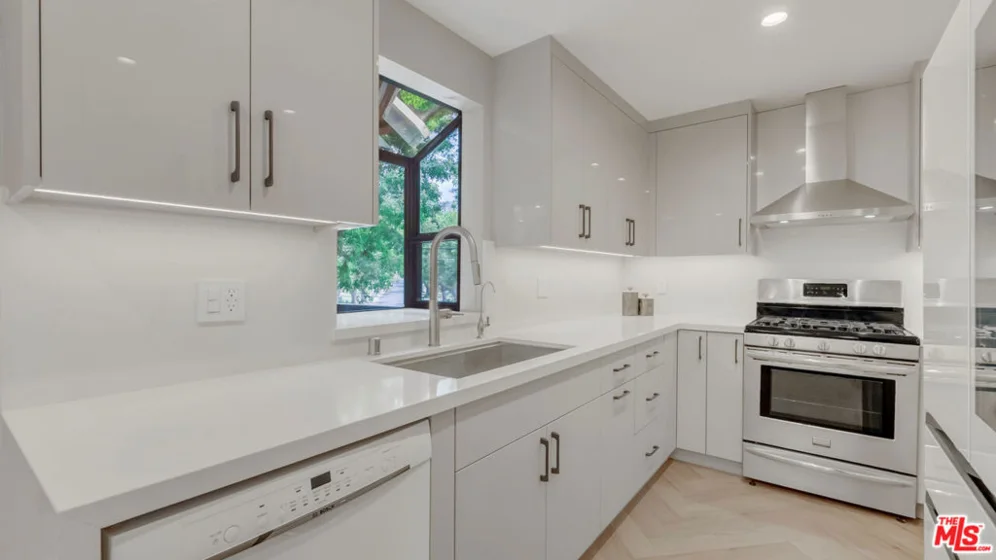 2121 Scott Road #206 photo 12