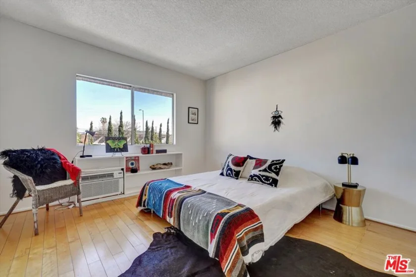 11005 Kittridge Street #110 photo 1