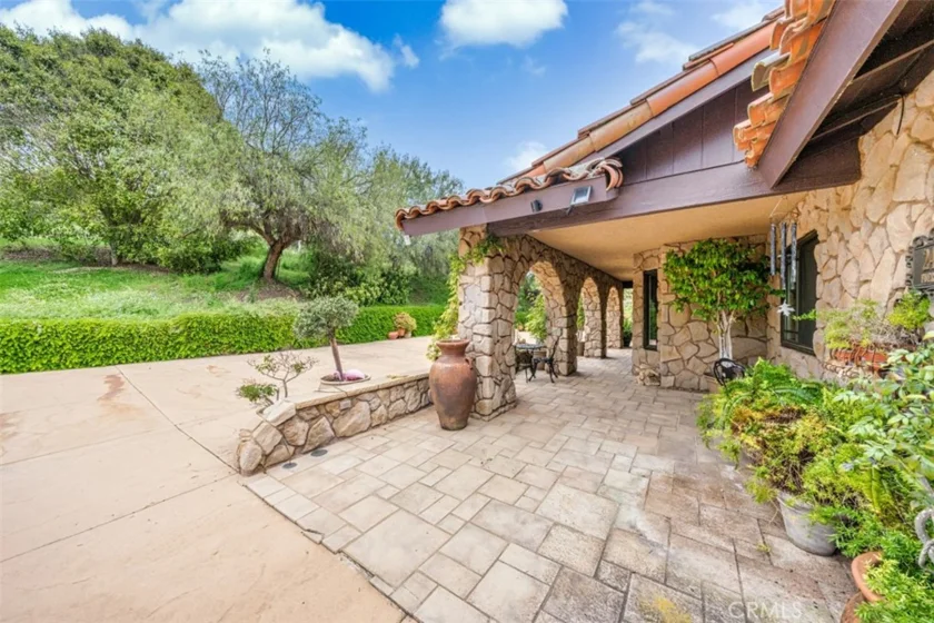 24405 Fuerte Road photo 4