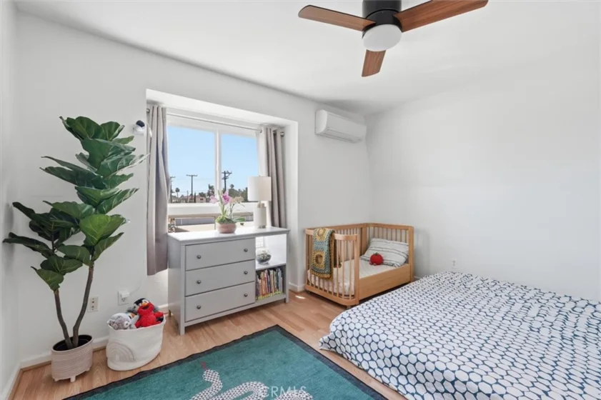 1355 Loma Avenue #310 photo 20